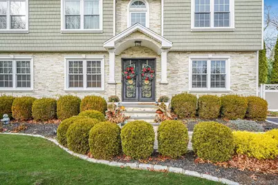 31 Southaven Avenue, Mastic, NY 11950 - Photo 3