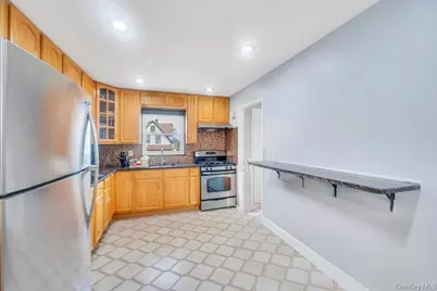 1316 Standard Avenue, Elmont, NY 11003 - Photo 15