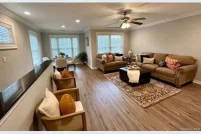 2002 Vista View Drive #2002, Farmingville, NY 11738 - Photo 5