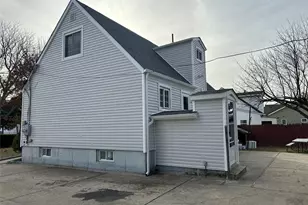 49 Doolittle St, Brentwood, NY 11717 - Photo 5