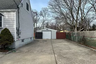 49 Doolittle St, Brentwood, NY 11717 - Photo 3