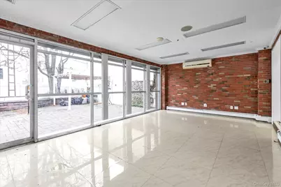 1844 College Point Boulevard, College Point, NY 11356 - Photo 11