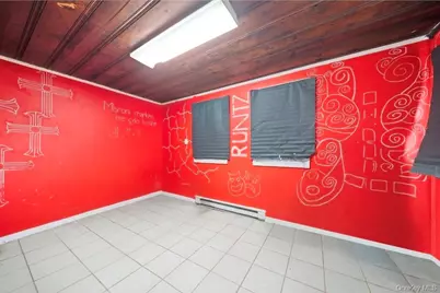 225 Windsor Parkway, Hempstead, NY 11550 - Photo 13