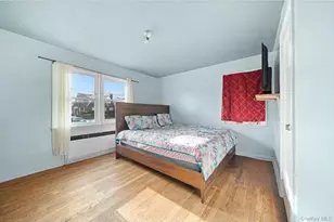 225 Windsor Pkwy, Hempstead, NY 11550 - Photo 7