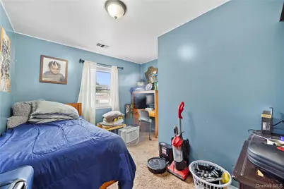 37 Okane Street, Central Islip, NY 11722 - Photo 17