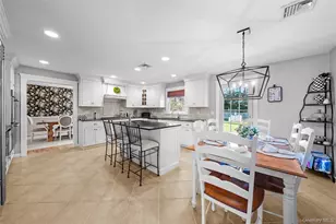 85 Fairview Ave, Bayport, NY 11705 - Photo 9