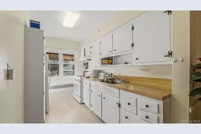 14101 Jewel Avenue, Flushing, NY 11367 - Photo 17