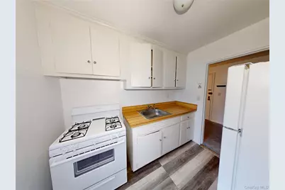 61 White Oak Street #3A, New Rochelle, NY 10801 - Photo 7