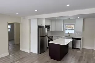 1052 Bay Shore Ave, Bay Shore, NY 11706 - Photo 11