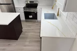 1052 Bay Shore Ave, Bay Shore, NY 11706 - Photo 7