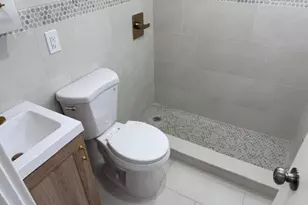 1052 Bay Shore Ave, Bay Shore, NY 11706 - Photo 39