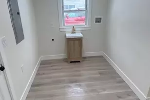 1052 Bay Shore Ave, Bay Shore, NY 11706 - Photo 29