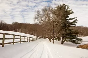 745 Hollow Rd, Staatsburg, NY 12580 - Photo 5