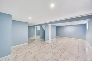 847 N Clinton Ave, Lindenhurst, NY 11757 - Photo 15