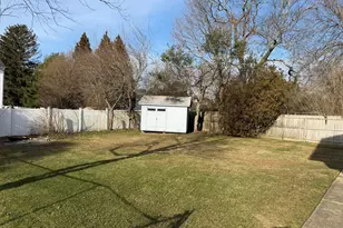 5 Denise Dr, Patchogue, NY 11772 - Photo 3