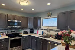 5 Denise Dr, Patchogue, NY 11772 - Photo 5