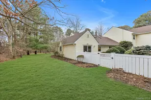 101 Dari Dr, Holbrook, NY 11741 - Photo 19