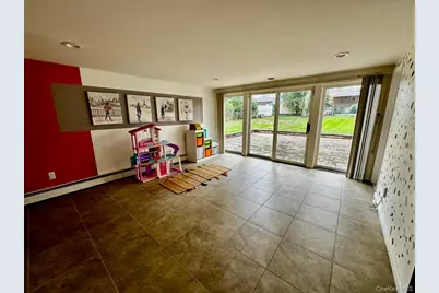 26 Canterbury Road, Woodbury, NY 11797 - Photo 9