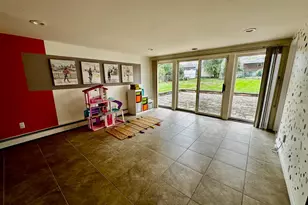 26 Canterbury Rd, Woodbury, NY 11797 - Photo 9