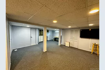 26 Canterbury Road, Woodbury, NY 11797 - Photo 13