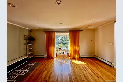 26 Canterbury Road, Woodbury, NY 11797 - Photo 3