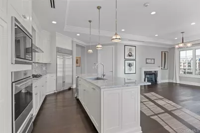 5000 Royal Court #5114, North Hills, NY 11040 - Photo 9