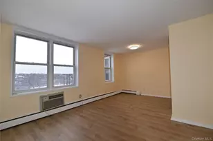 54-44 Little Neck Pkwy, Little Neck, NY 11362 - Photo 13