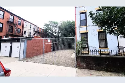 9 Marconi Place, Brooklyn, NY 11233 - Photo 1