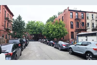 9 Marconi Place, Brooklyn, NY 11233 - Photo 7