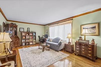 15411 Willets Point Boulevard, Whitestone, NY 11357 - Photo 5