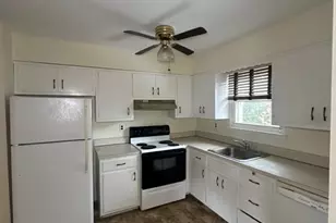 29 Hendrick Ave, Glen Cove, NY 11542 - Photo 3