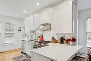 27 Hewlett Ct, Babylon, NY 11702 - Photo 11