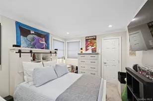 14 Blanchard St, West Babylon, NY 11704 - Photo 13