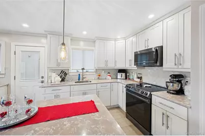 14 Blanchard Street, West Babylon, NY 11704 - Photo 7