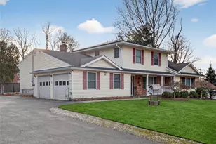 3 Claremont Ln, Suffern, NY 10901 - Photo 3