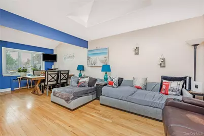 2758 Mayfield Place, North Bellmore, NY 11710 - Photo 5