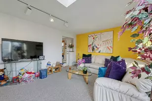 111 Shinbone Ln, Commack, NY 11725 - Photo 15