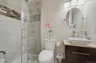 111 Shinbone Ln, Commack, NY 11725 - Photo 23