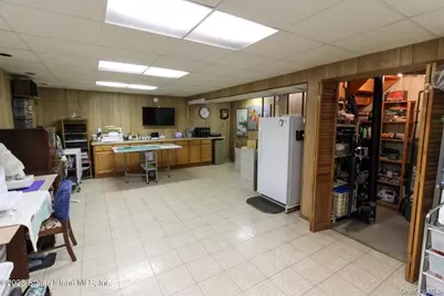 135 Freedom Ave, New York, NY 10314 - Photo 17