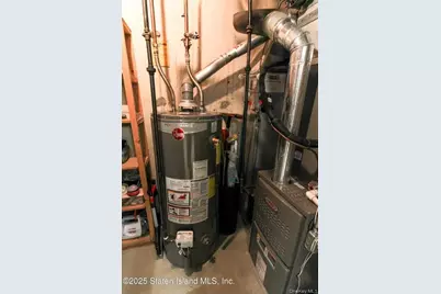 135 Freedom Ave, New York, NY 10314 - Photo 15