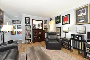27 Seaton St, Massapequa, NY 11758 - Photo 7