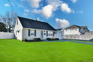 27 Seaton St, Massapequa, NY 11758 - Photo 3