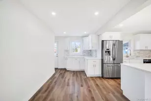 110 Monroe Ave, Patchogue, NY 11772 - Photo 13