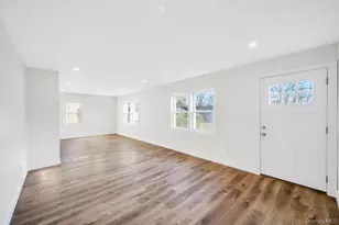 110 Monroe Ave, Patchogue, NY 11772 - Photo 5