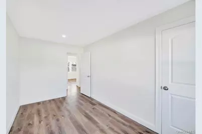 110 Monroe Avenue, Patchogue, NY 11772 - Photo 15