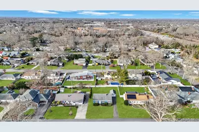110 Monroe Avenue, Patchogue, NY 11772 - Photo 25