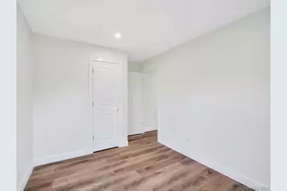 110 Monroe Avenue, Patchogue, NY 11772 - Photo 17