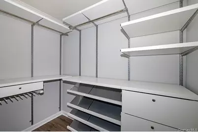 2007 Dolphin Lane #2007, Holbrook, NY 11741 - Photo 9