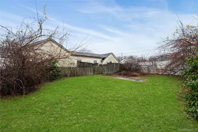 188 Woodside Avenue, Freeport, NY 11520 - Photo 21