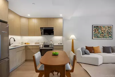 35-30 146th Street #401, Flushing, NY 11354 - Photo 5